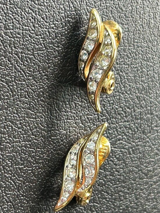 Monet Jewelry - Vintage MONET Gold Toned & Diamond Clip-On Earrings